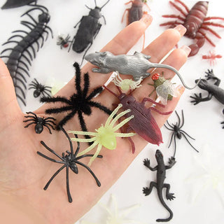 1Pack Halloween Fake Insect Cock Bugs Spider Kids Funny Toys for Halloween Party Fools'Day Decoration Haunted House Scary Props